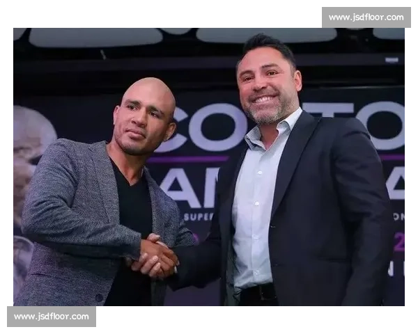 库托vs里奇哈顿世纪对决拳台技术风格与时代意义解析全景回顾剖析